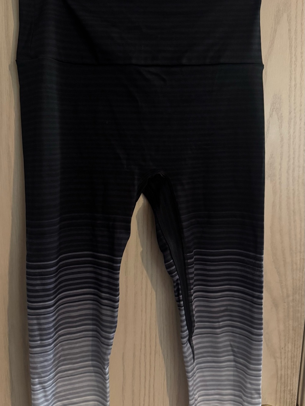K-Deer Ombre Capri Leggings
